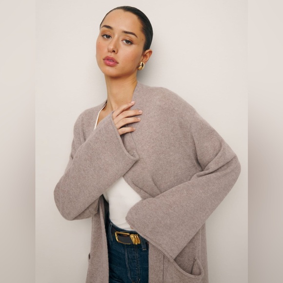 Reformation Bri Cashmere Cardigan in Oatmeal - Picture 3 of 10